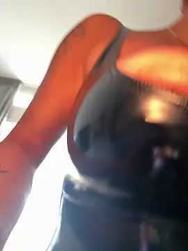 Selvaggia_official83's cam snapshot