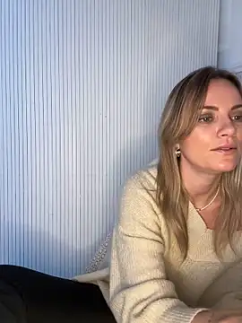 Milla__one's cam snapshot