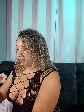 BonnieRitz's cam snapshot