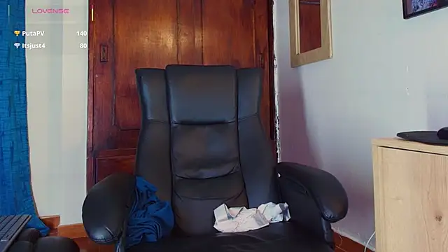 HenryBenso live sex cam