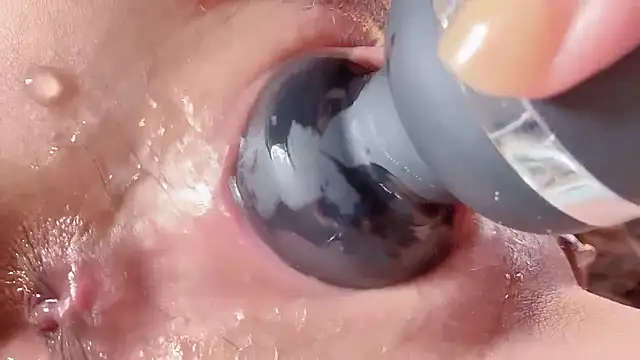 Krismil3 live sex cam