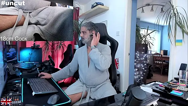 OnlineBossUK live sex cam