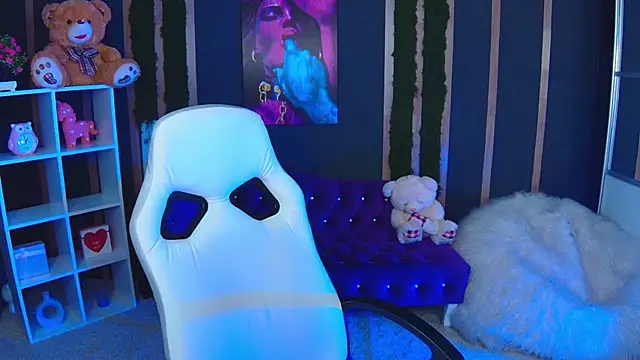 Lunamytrend's cam snapshot