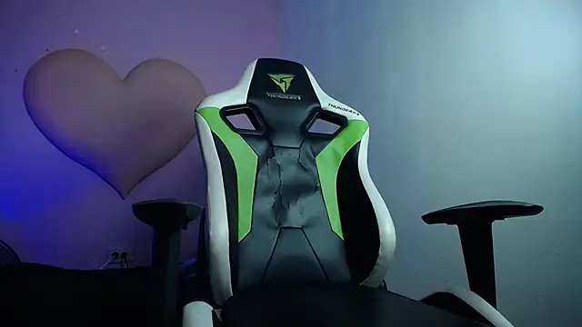 Little_bubu's cam snapshot