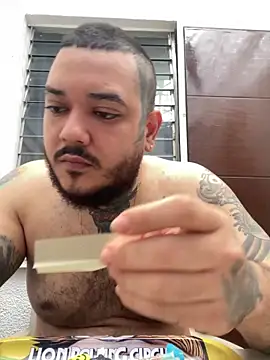 El_Titan1998 live sex cam