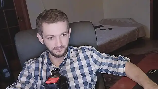 333Alone_in_theDark777's cam snapshot