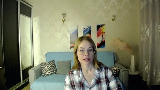 shy_hot_cat's cam snapshot