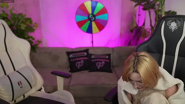 Jessica_start's cam snapshot