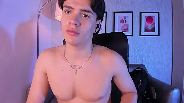 BenitoSaenz live sex cam