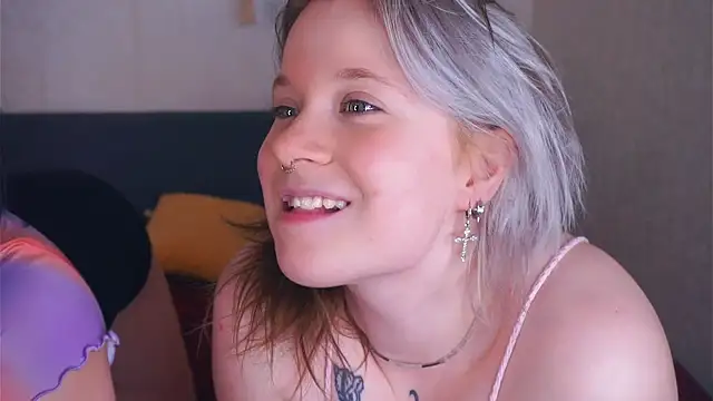 EviaVanveen live sex cam