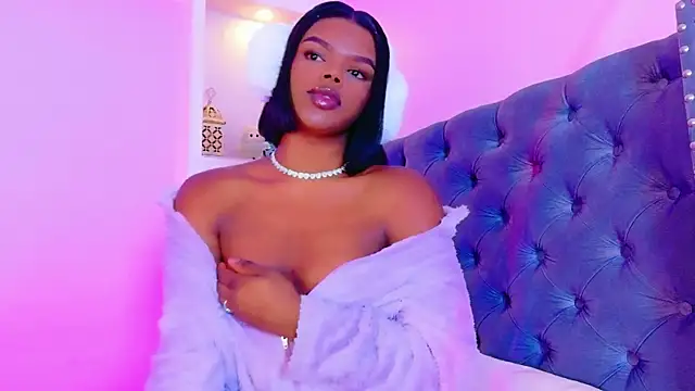 CamiEstrada live sex cam