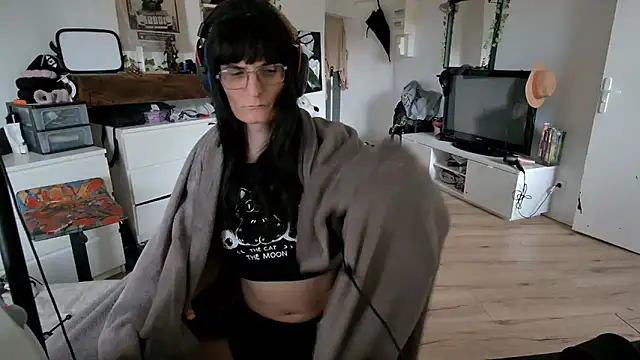 CeriseLapine live sex cam