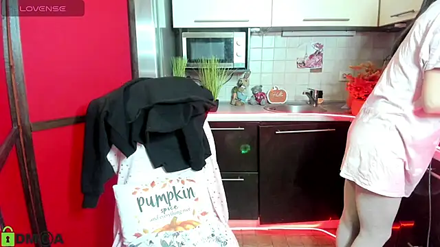 TayanaJons live sex cam