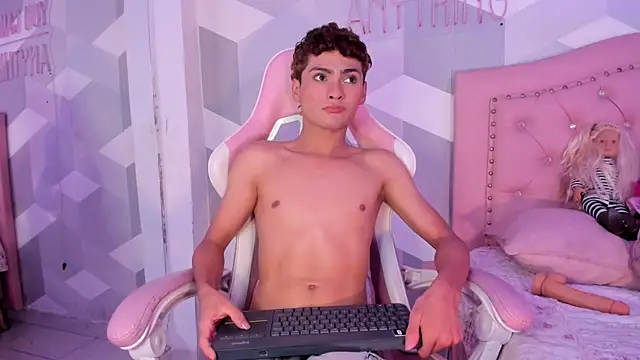 JacobRusso live sex cam