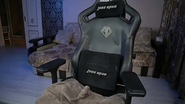 mike0xx live sex cam