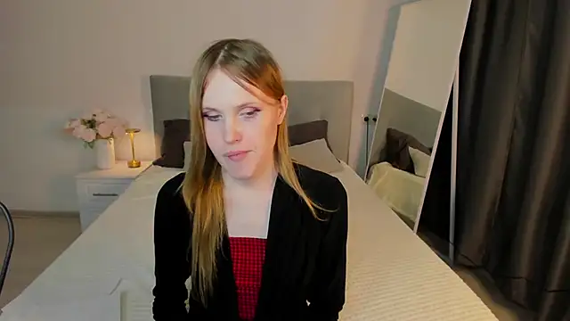 EffieMinki live sex cam