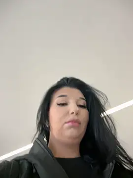 Tisha_Busty live sex cam