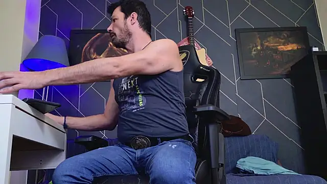 ChrisKox live sex cam