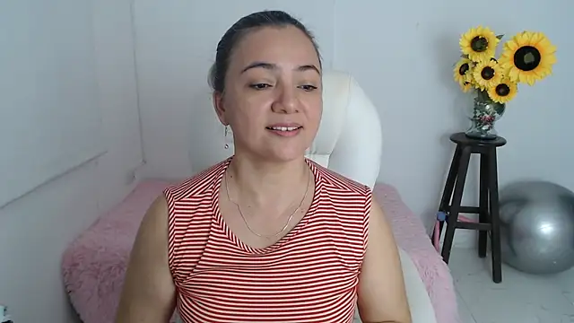 ana_milf live sex cam