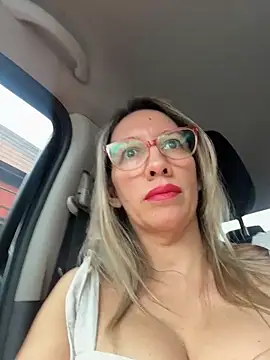 Gatitacarlita live sex cam