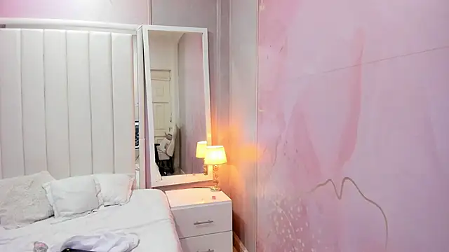 Kendall_curves live sex cam