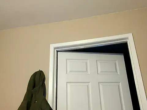 Huntzg23 live sex cam