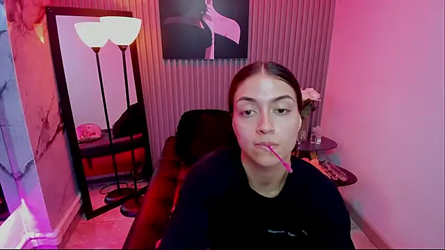 Violettacamss_69's cam snapshot