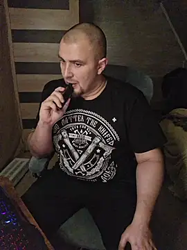 Foxyshaved live sex cam