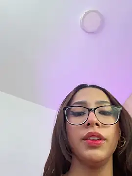 Little_channel_'s cam snapshot