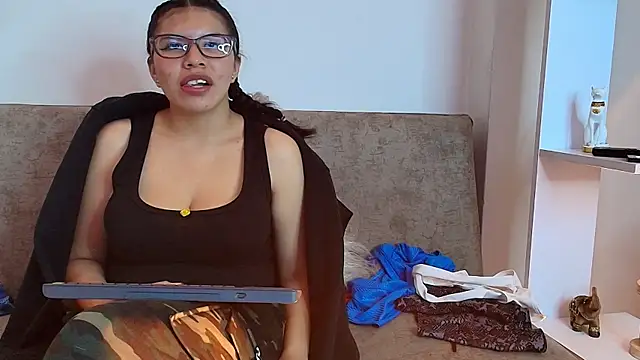 Nahomi_rous777's cam snapshot