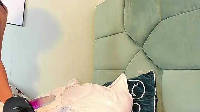 _Fayetta_'s cam snapshot