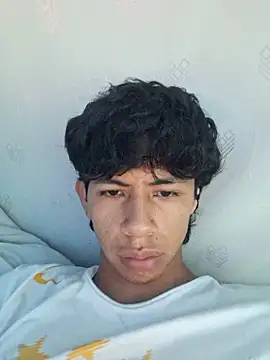 Carlos_Albert02's cam snapshot