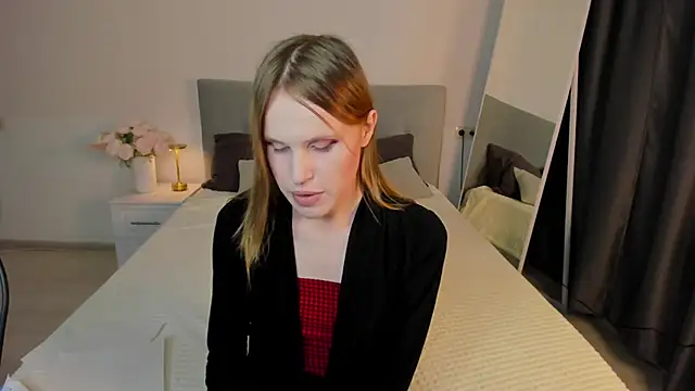 EffieMinki live sex cam