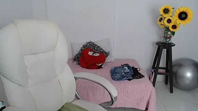 ana_milf's cam snapshot