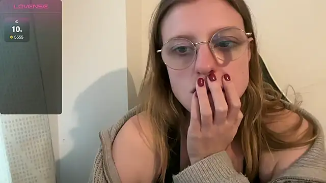 BustyKellyXXX's cam snapshot