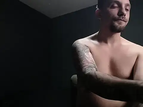 guesswhatbitch's cam snapshot