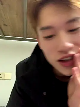 KK-cuteboy's cam snapshot