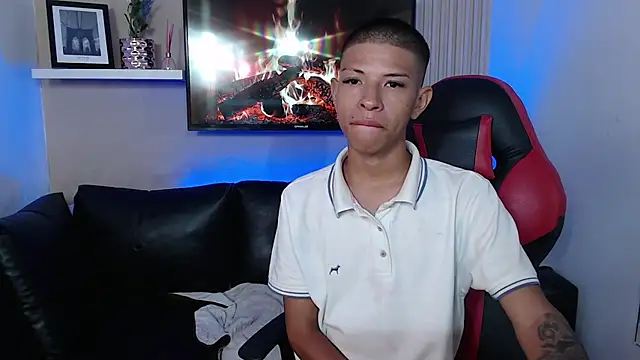 Tessachains_2_'s cam snapshot