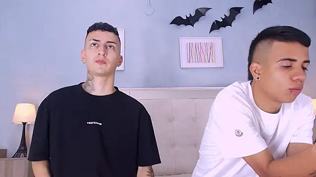 DamianAndMAximoo's cam snapshot