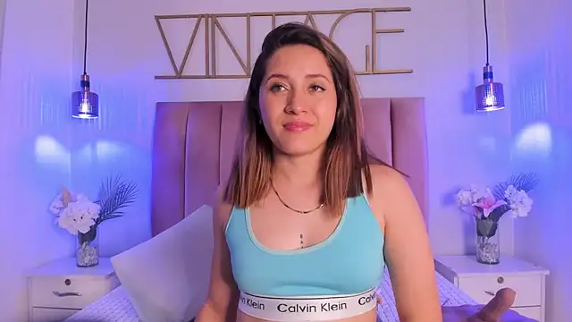 LeiahBlonde's cam snapshot