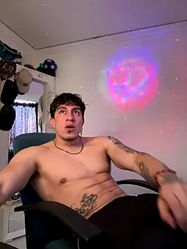 strongboy_'s cam snapshot