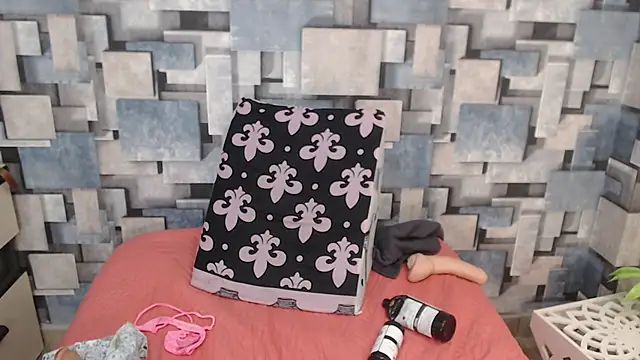 angel_dthroatt's web cam