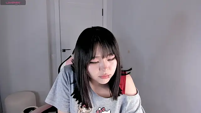 hee_young11's cam snapshot