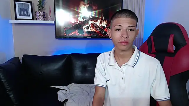 Tessachains_2_'s cam snapshot