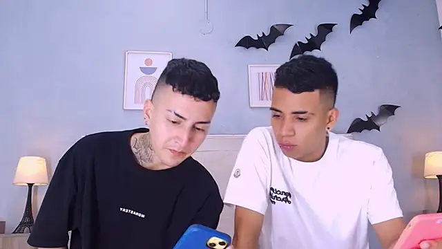 DamianAndMAximoo's cam snapshot