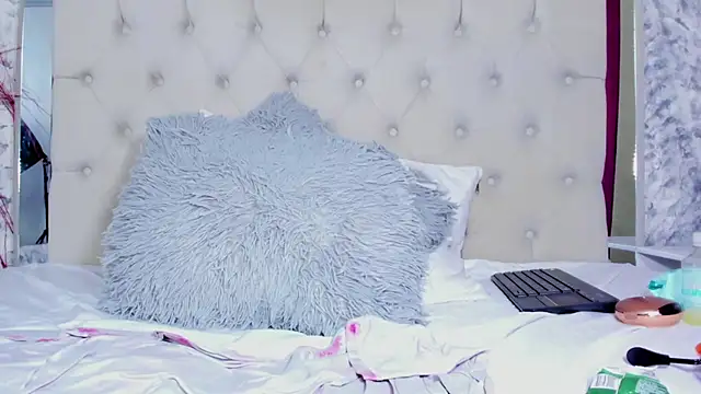 Megan_rossee live sex cam