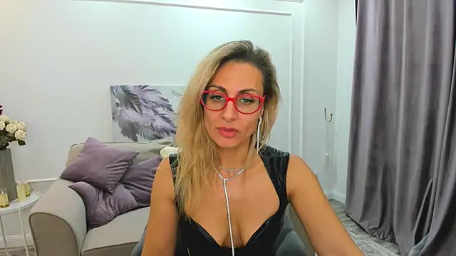 MuseOfStage live sex cam