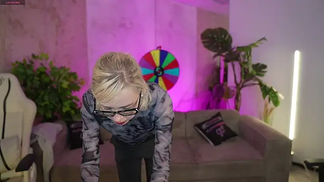 Jessica_start's cam snapshot