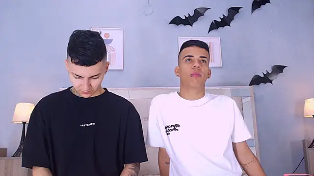 DamianAndMAximoo's cam snapshot