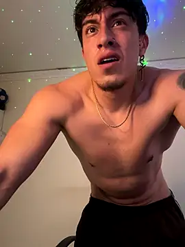 strongboy_'s cam snapshot